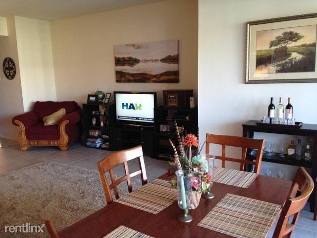 108 Half Moon Cir #B3 - Photo 3 of 6