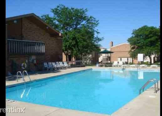 8872 W Waterford Square S - Photo 3 of 7