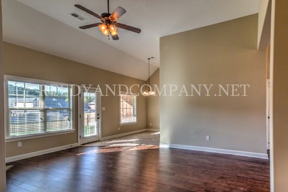 4665 Ravencrest Cove S - Photo 3 of 18