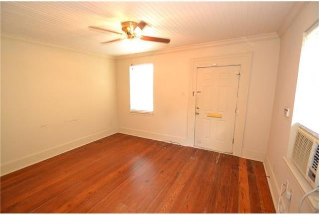 1029 Bordeaux St - Photo 3 of 16