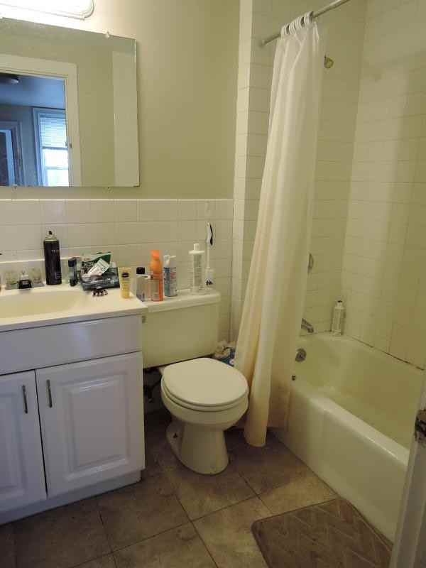 43-83 Surrey St - Photo 2 of 2