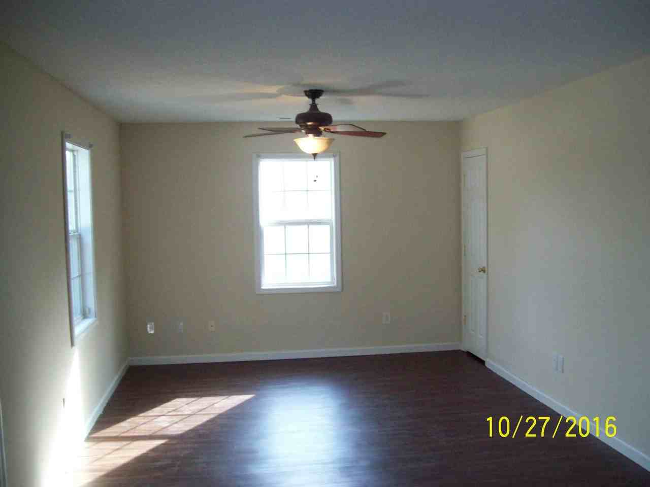 1029 Burton St - Photo 2 of 8