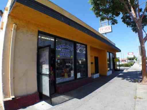 3288 Tweedy Blvd - Photo 3 of 4