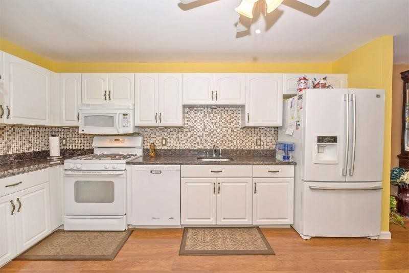 19 Millie Ln - Photo 3 of 14