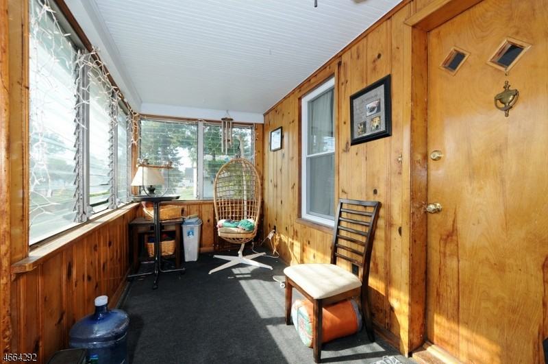 1044 Madison Hill Rd - Photo 2 of 13