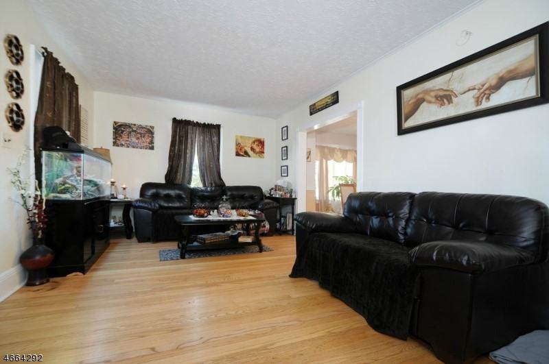 1044 Madison Hill Rd - Photo 3 of 13