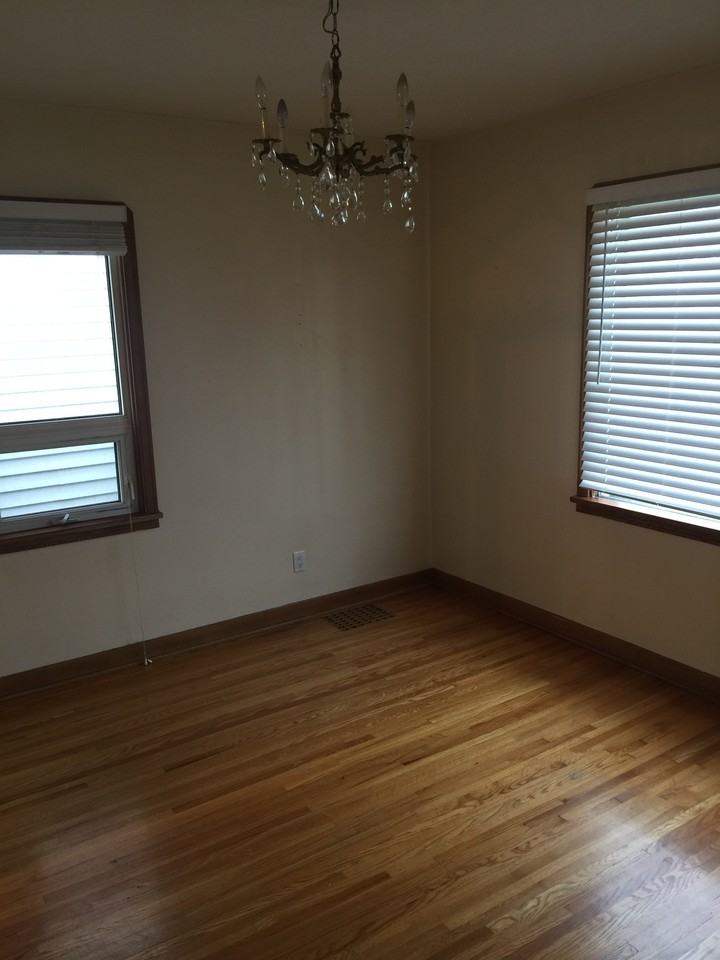 9611 81 Avenue Northwest - Photo 3 of 25