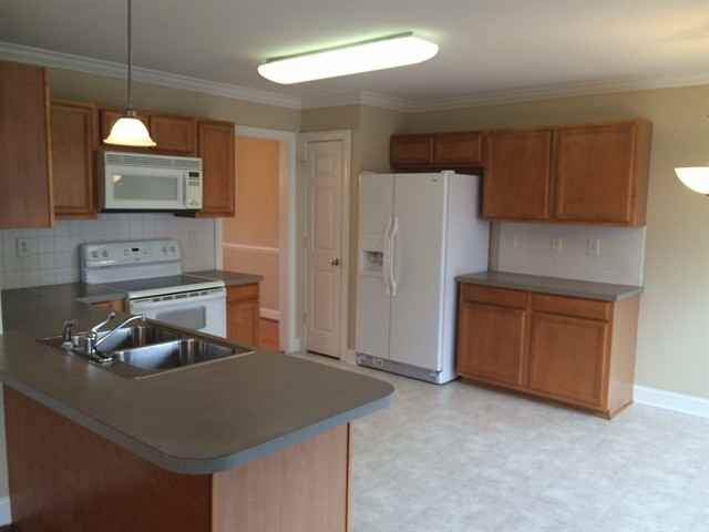 3315 Dobbs Parish Ln - Photo 3 of 9