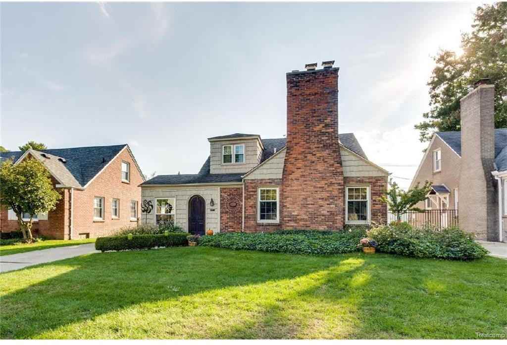 430 Colonial Ct - Photo 2 of 31