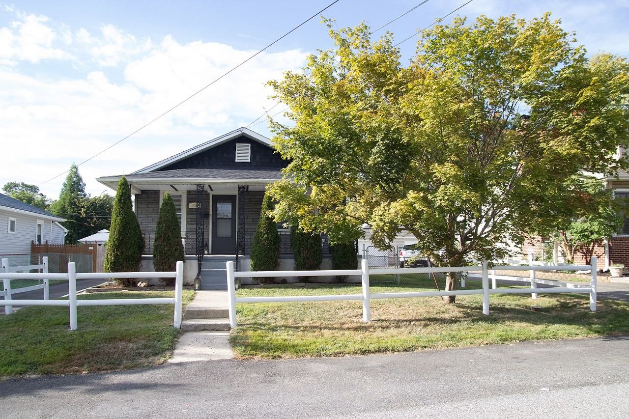 1028 Randall Avenue - Photo 2 of 18