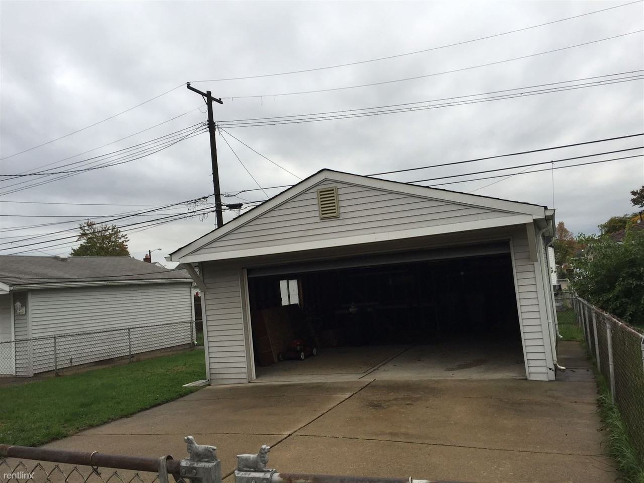 2791 Grace St - Photo 3 of 11