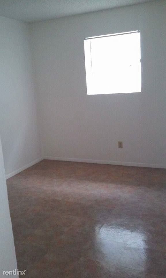 616-608 S Madera St - Photo 3 of 6