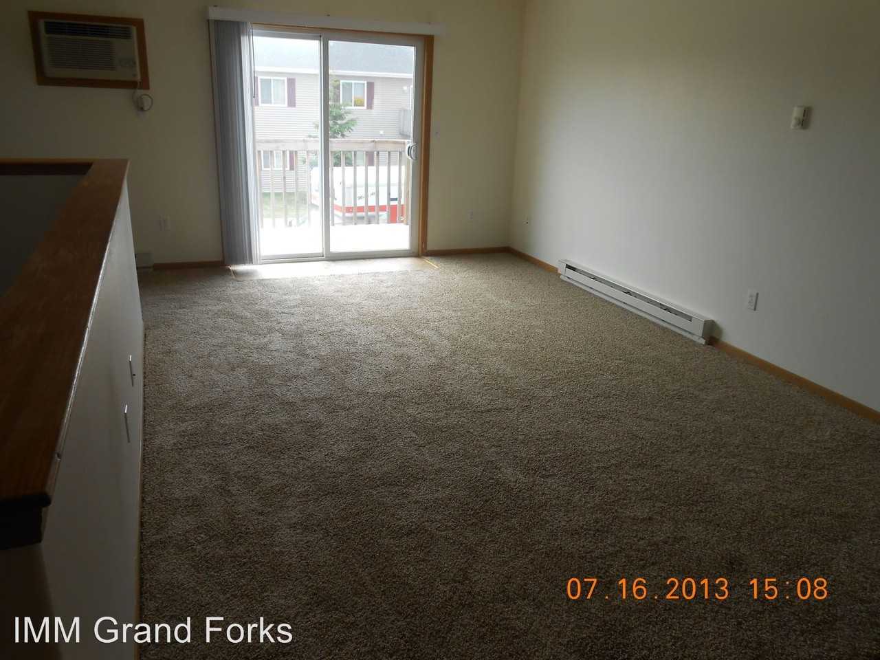 1509 Cedar Dr NE - Photo 2 of 9
