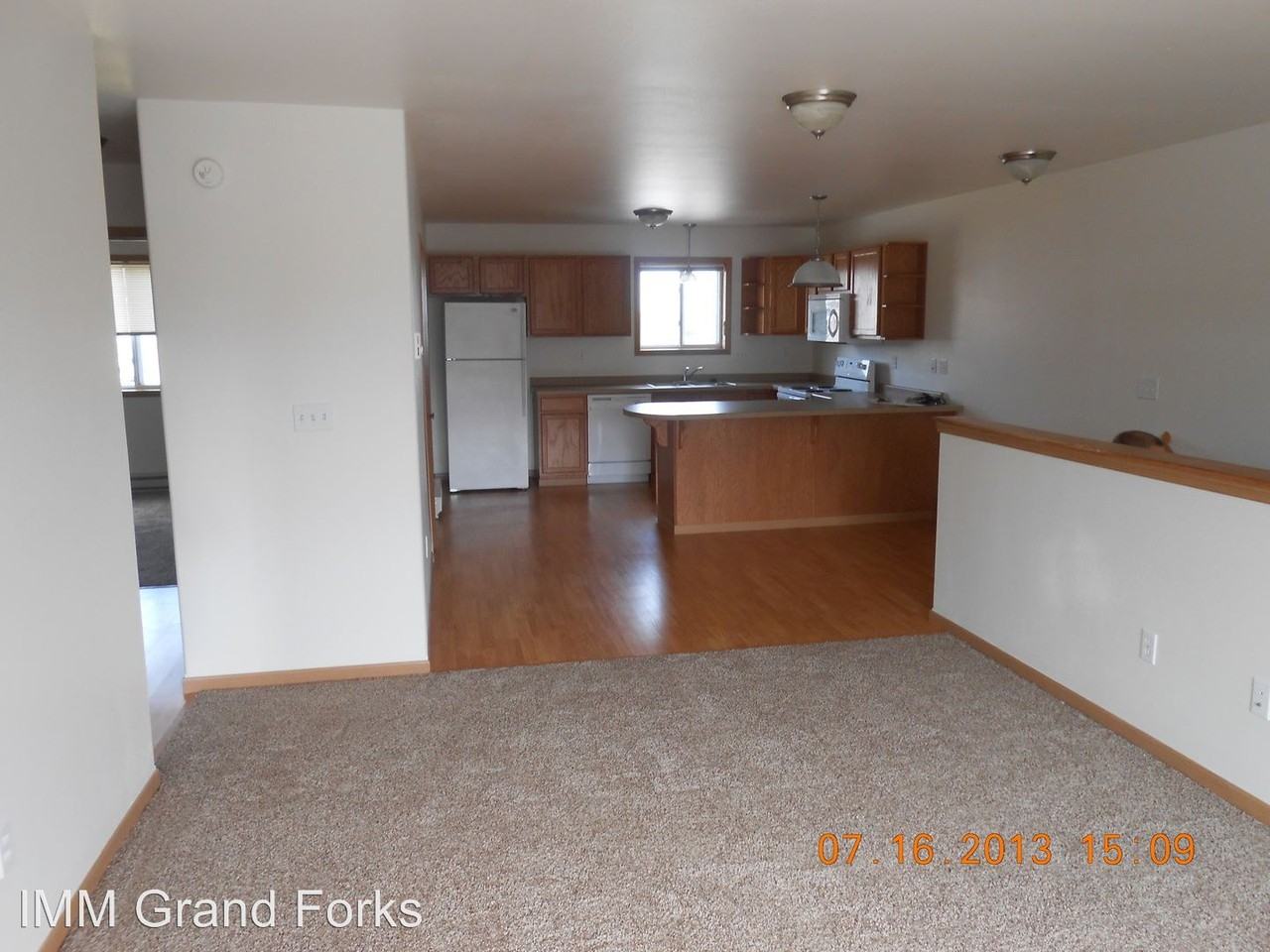 1509 Cedar Dr NE - Photo 3 of 9