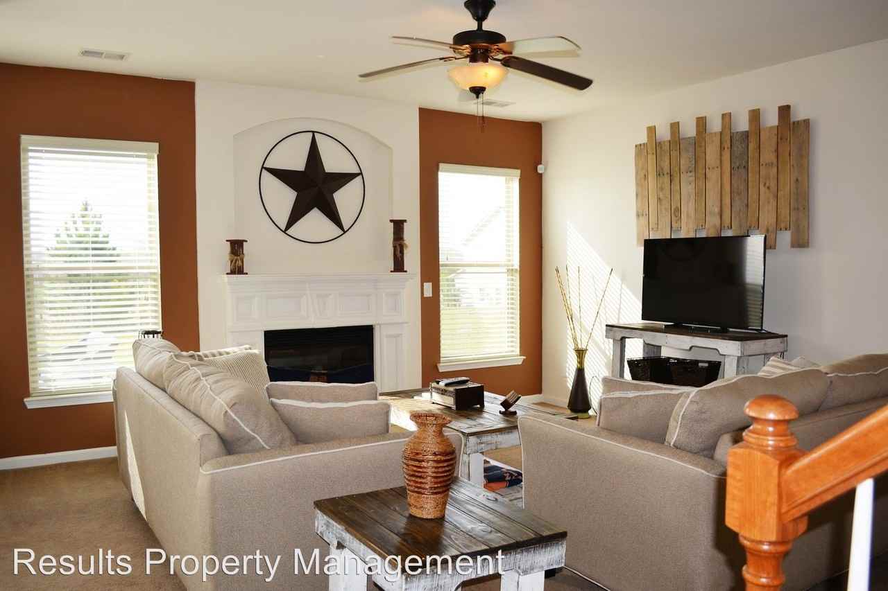 337 Linman Dr - Photo 2 of 19