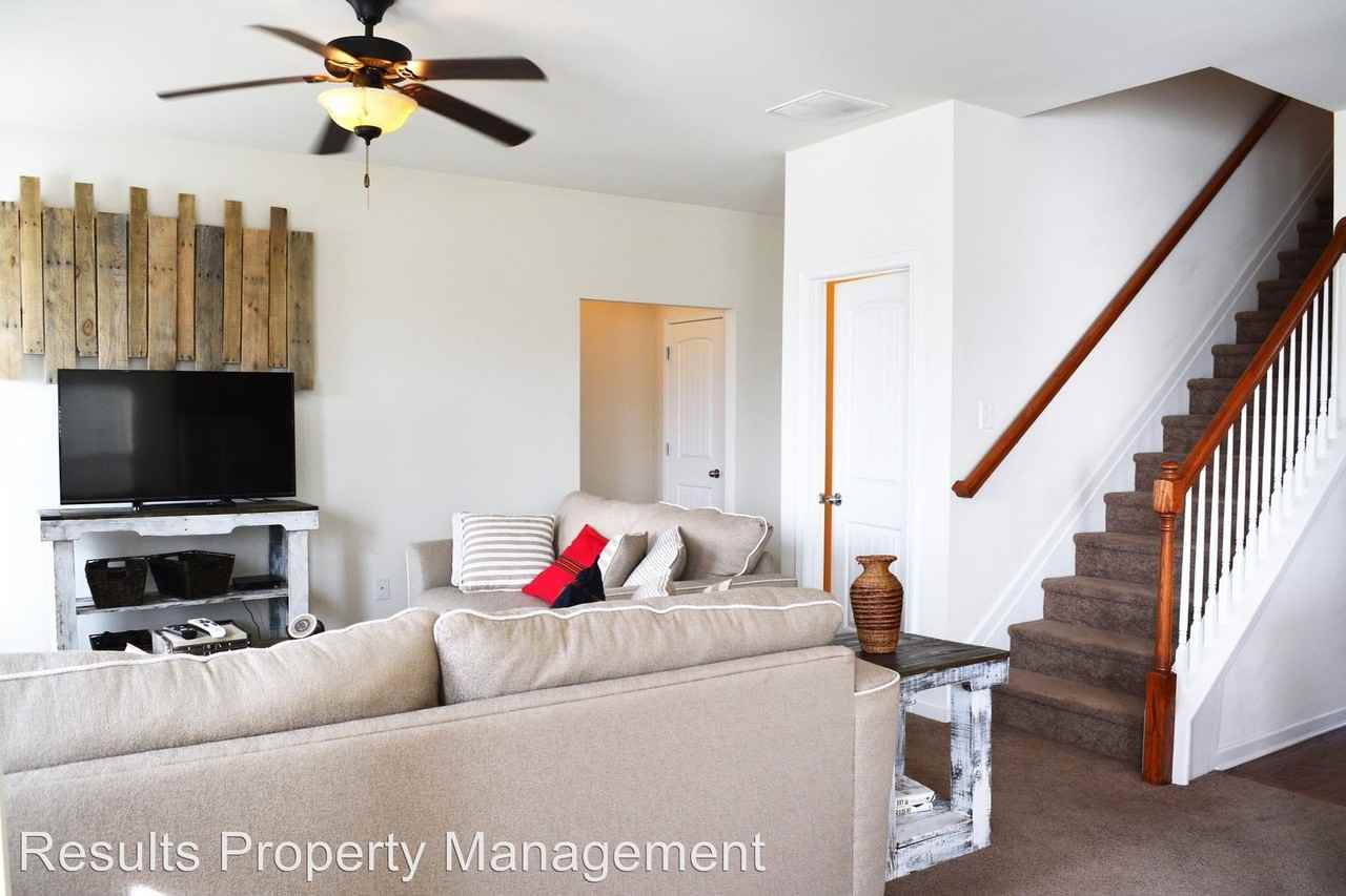 337 Linman Dr - Photo 3 of 19