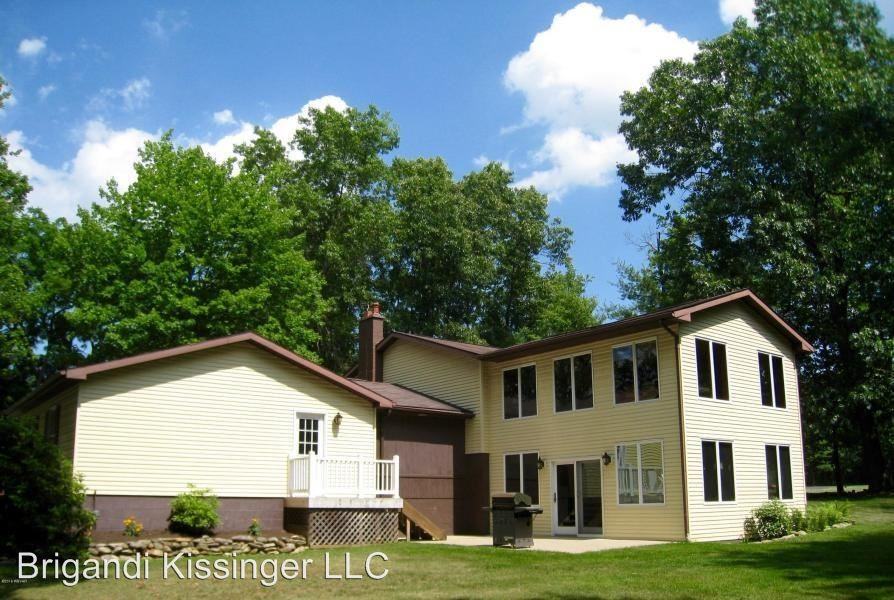 14 Mcginniss Ln - Photo 2 of 15