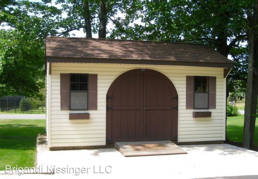 14 Mcginniss Ln - Photo 3 of 15