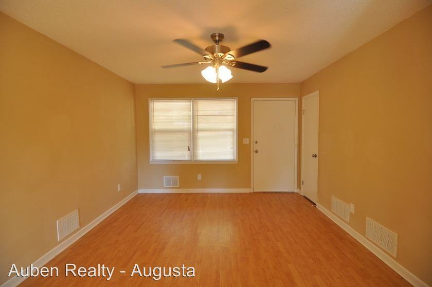 326 Serpentine Dr - Photo 2 of 17