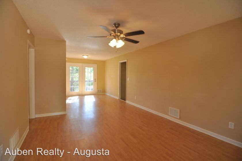 326 Serpentine Dr - Photo 3 of 17