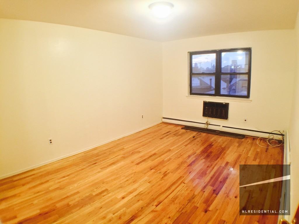 31-70 29th Street - Photo 2 of 13