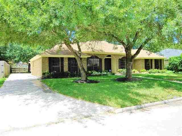 6897 Rosewood Dr - Photo 2 of 25