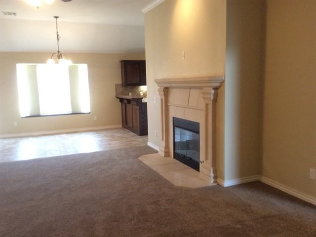 4210 Syracuse St - Photo 3 of 16