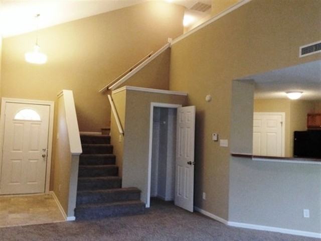 5976 Portman Pl - Photo 2 of 14