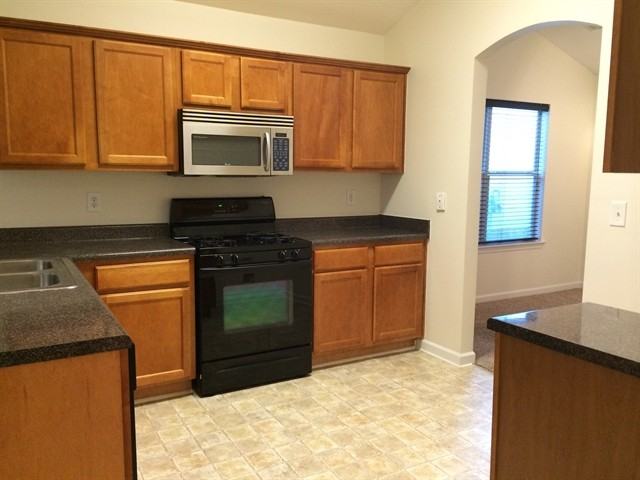 70 Camden Way - Photo 3 of 6