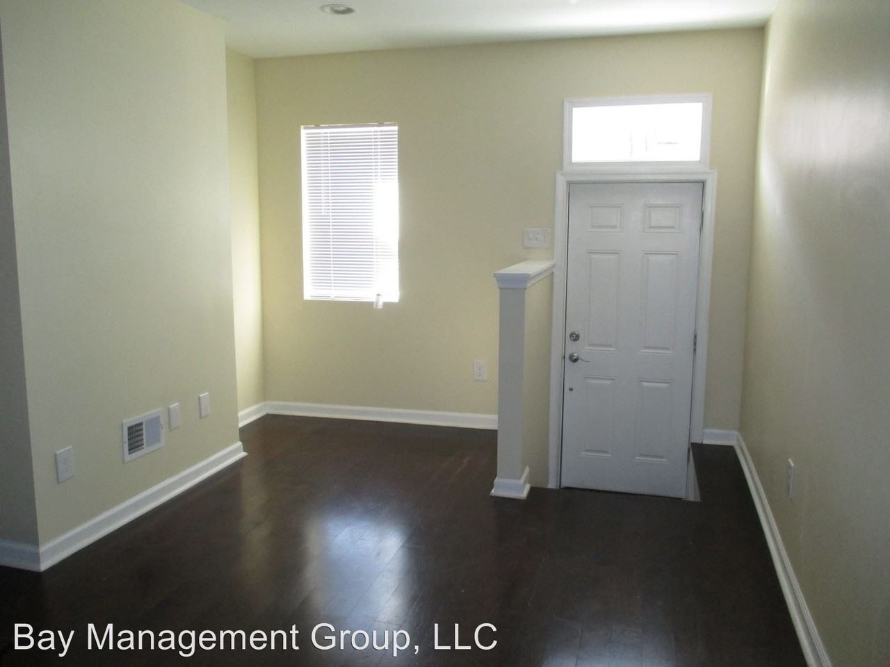 427 N Castle St - Photo 2 of 17