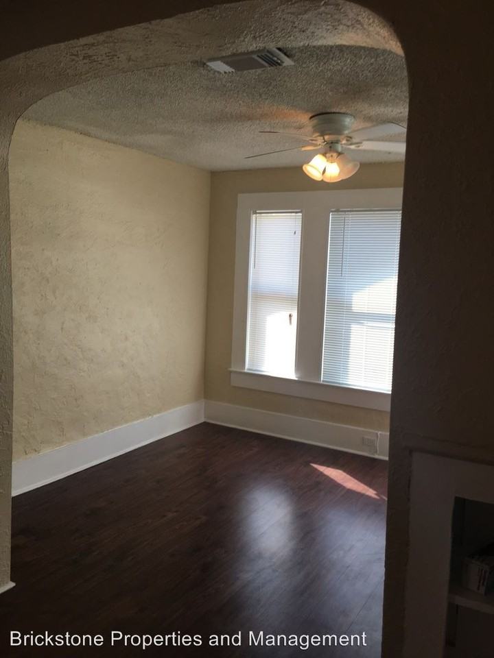 347 W 23rd St - Photo 2 of 15