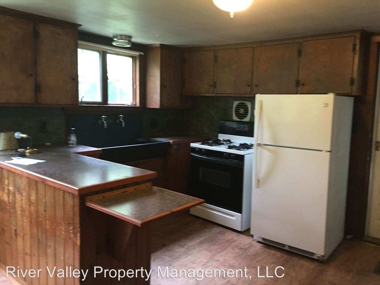 369 Juniper Hill Rd - Photo 2 of 12