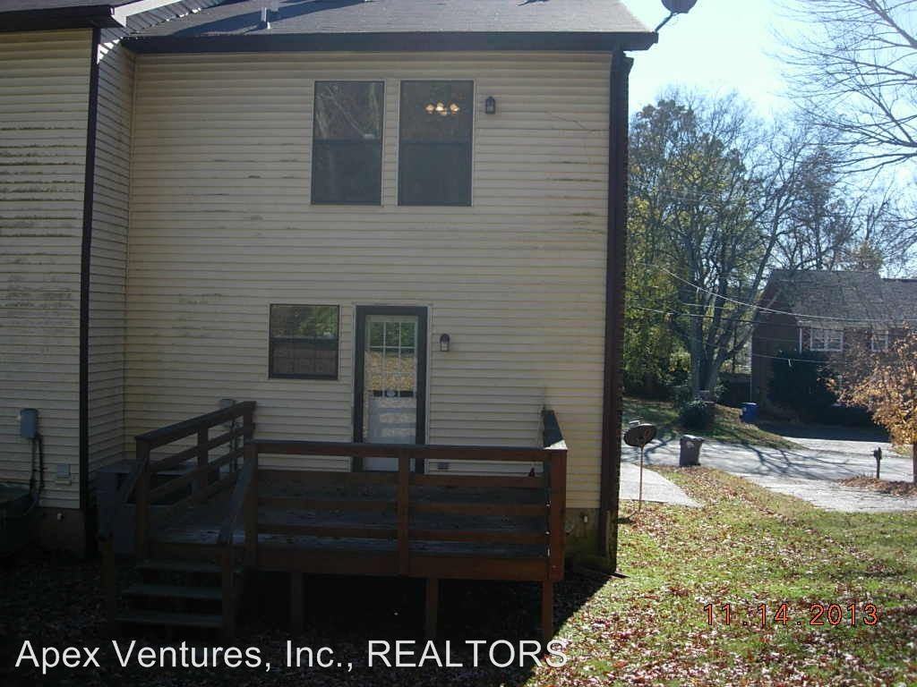 3246 Priest Woods Dr - Photo 3 of 8