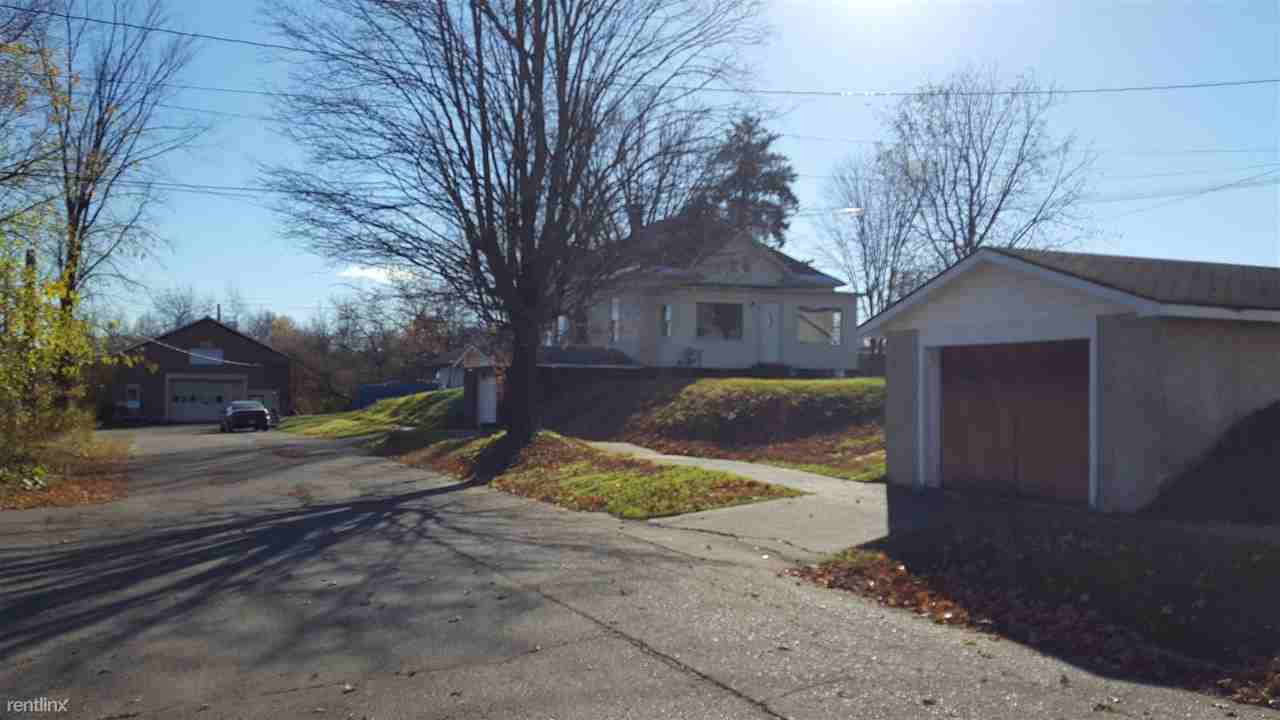 15 N 1st Ave - Photo 3 of 9