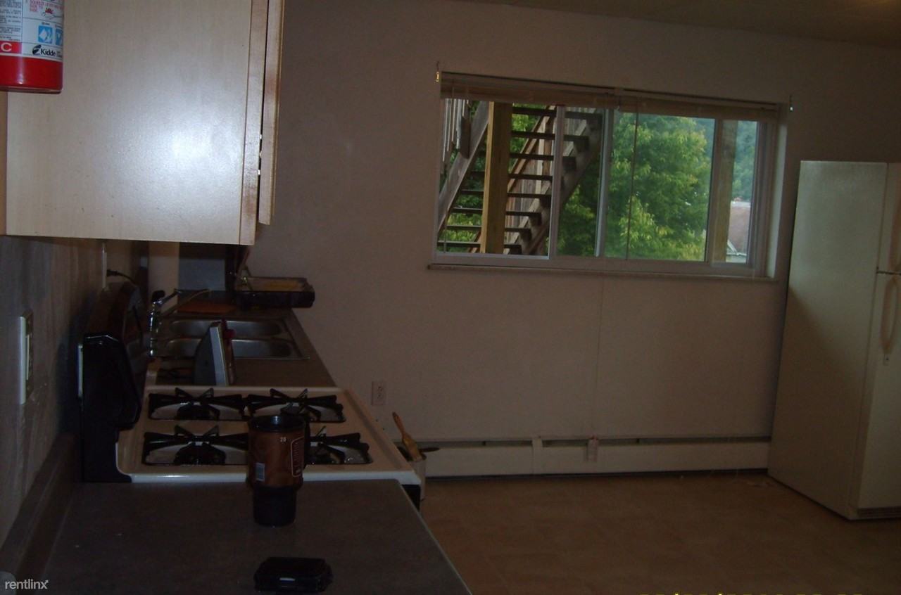 1048 Brackenridge Ave - Photo 2 of 5