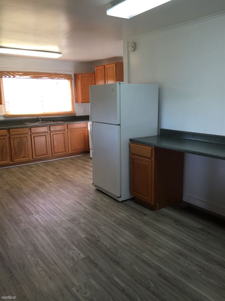 9356 Coman - Photo 2 of 9