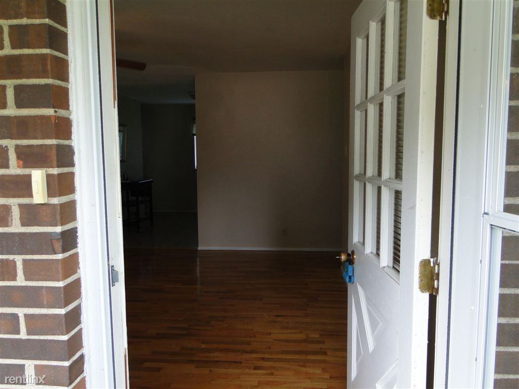 11482 Burgess Ave - Photo 2 of 22