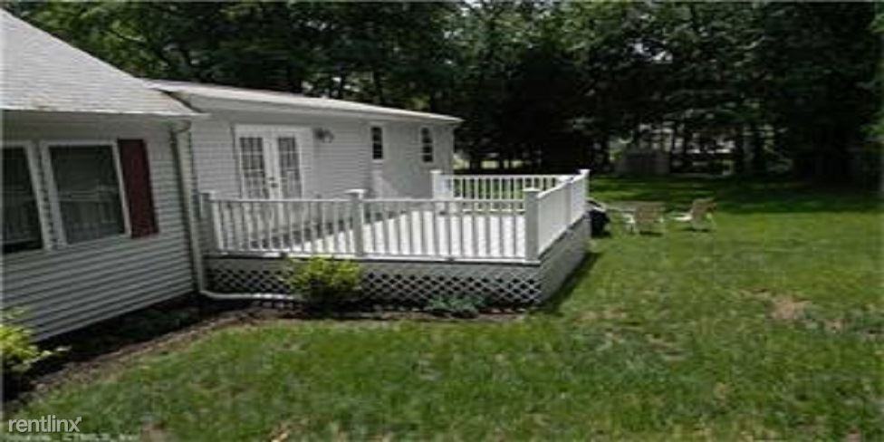 40 Woodland Ave - Photo 3 of 6