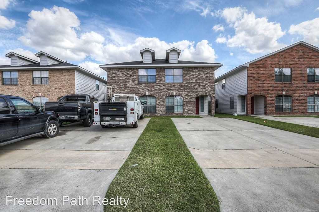 10602 Pine Landing Dr - Photo 3 of 23