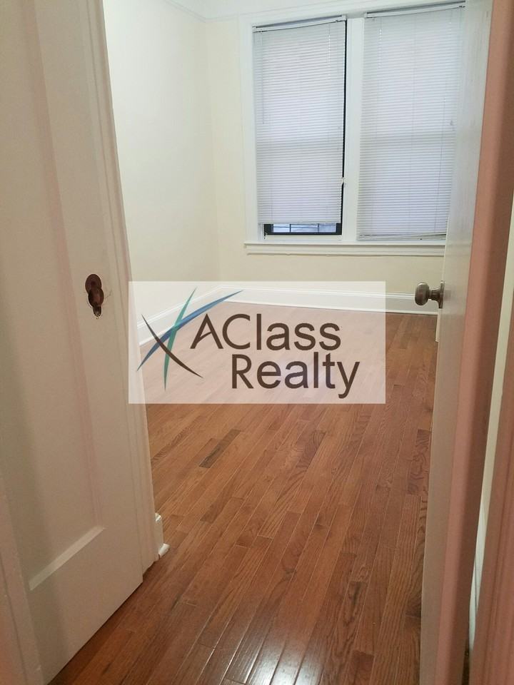 21-21 41st Street - Photo 3 of 7