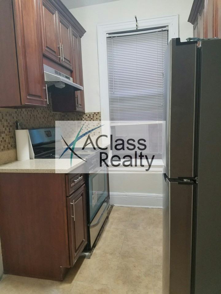 21-21 41st Street - Photo 2 of 7