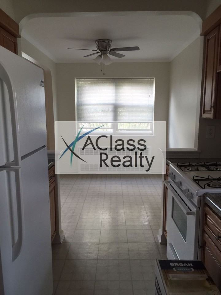 30-11 50th Street - Photo 2 of 10