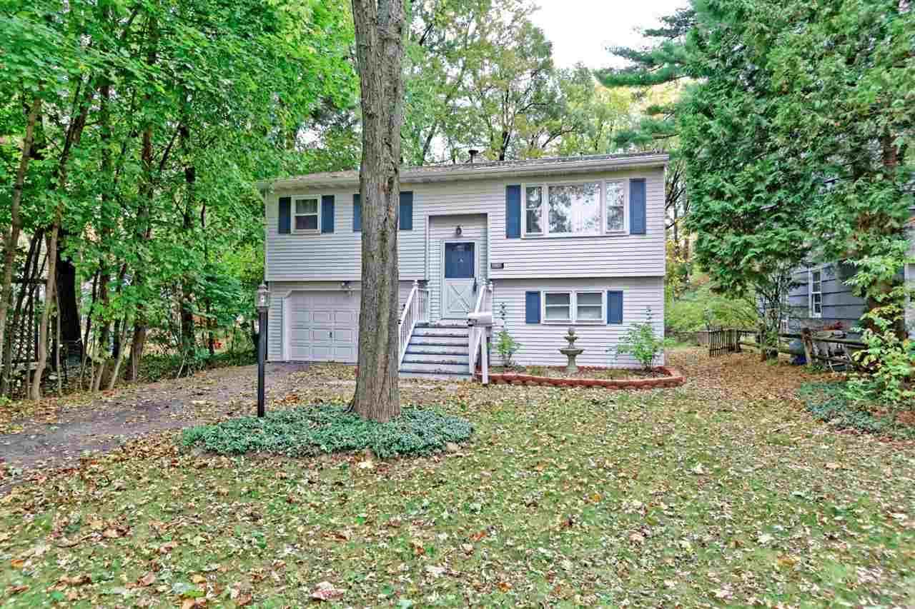 2219 Crescent Rd - Photo 2 of 25