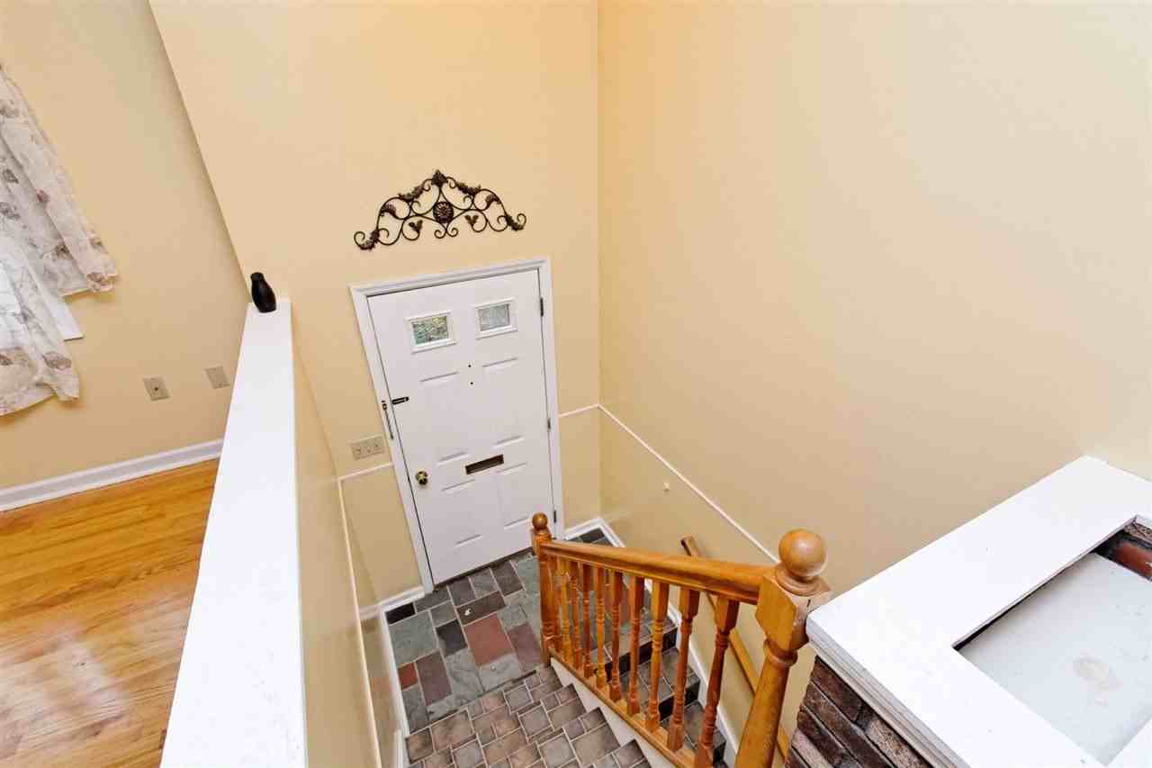 2219 Crescent Rd - Photo 3 of 25