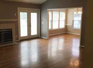 4400 Marchwood Dr - Photo 3 of 10