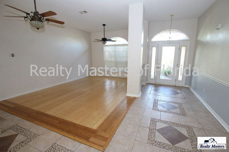 6045 Firefly Dr - Photo 3 of 23