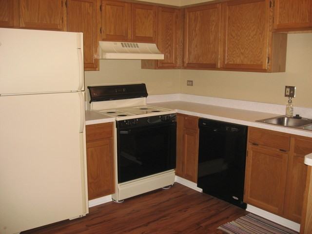 1400 Timber Ln - Photo 2 of 14