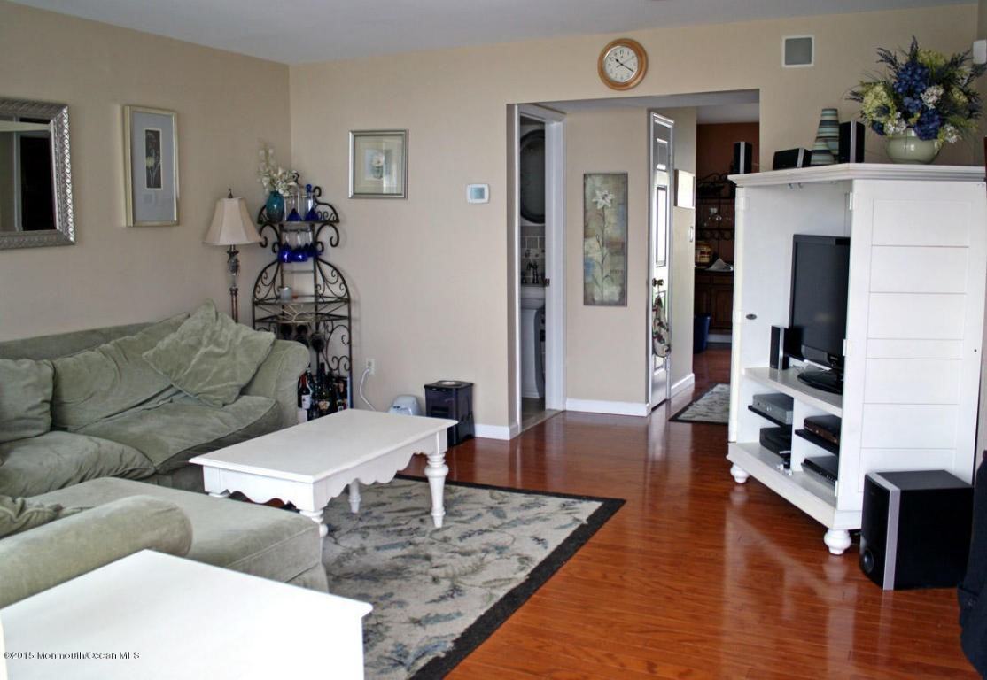 82 Cliffwood Ave W #11B - Photo 2 of 12