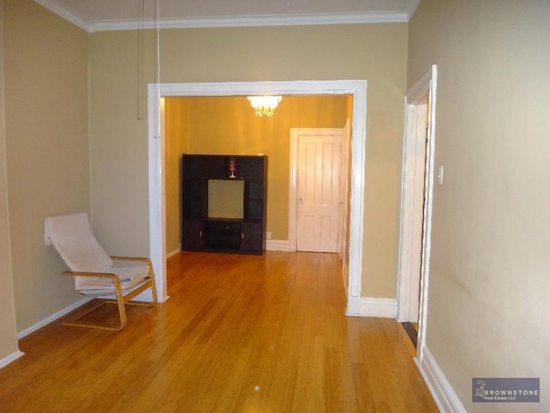 518 E 53rd St #2 - Photo 3 of 5