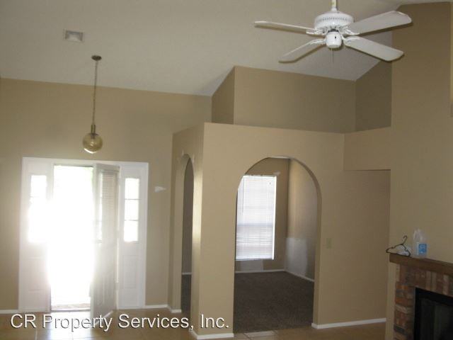 8415 W Corrine Dr - Photo 2 of 8